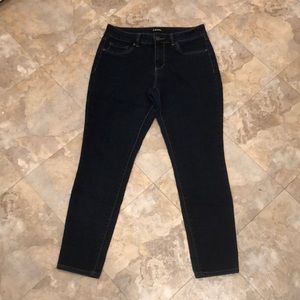 d. Jeans dark wash jegging size 8P